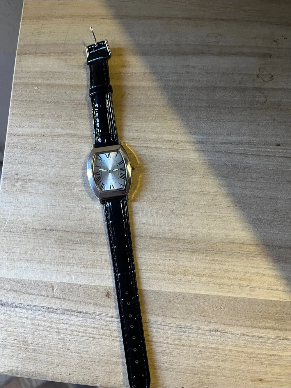 Classic Men's Dress Watch with Black Patent Leather Strap